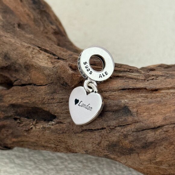 Pandora Love London Heart S925 Silver Dangle Charm - Picture 4 of 4